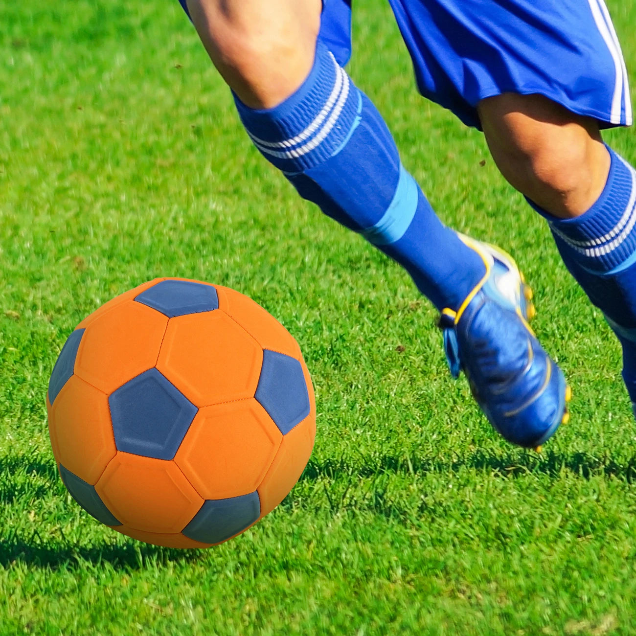 1PC size 4 and 5 durable, soft and comfortable sports football, suitable for four seasons of competition and training